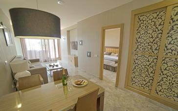 HOLIDAY WORLD RESORT | BENALMADENA | Junior Suite Holiday World Polynesia