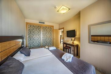 HOLIDAY WORLD RESORT | BENALMADENA | Junior Suite Holiday World Polynesia